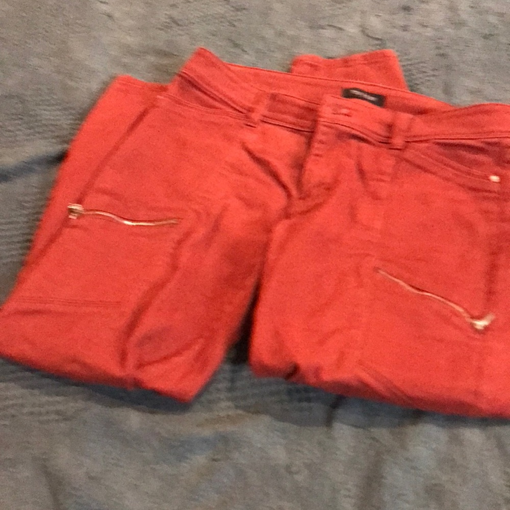 Dark red skinny pant. Size 6.